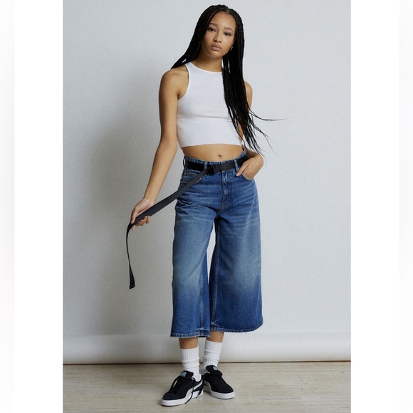 NWT BDG Urban Outfitters Mikey Cropped Wide Leg Denim Jeans Sold Out - Picture 1 of 9